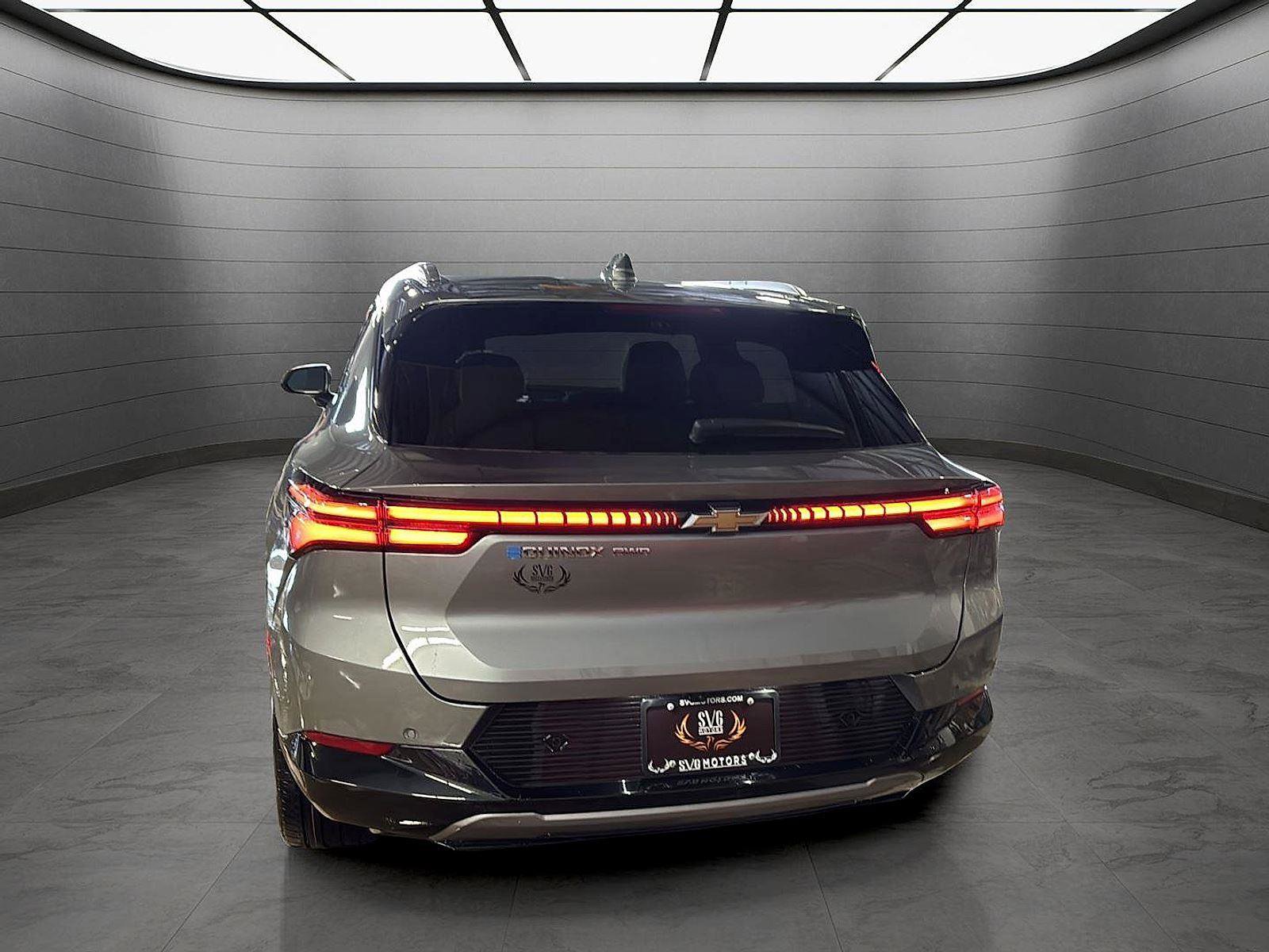 New 2026 Chevrolet Equinox EV LT image 4