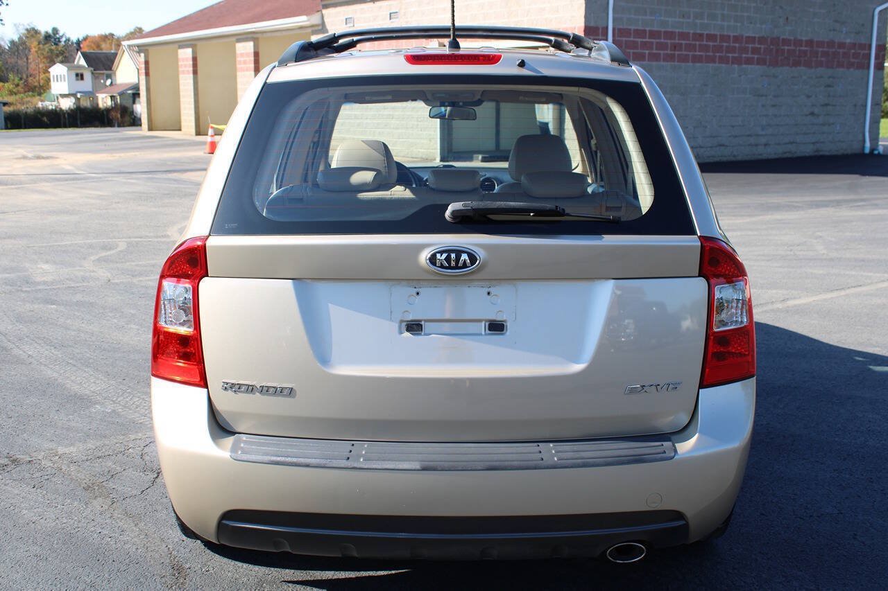 Used 2007 Kia Rondo EX w/ Premium Pkg FWD image 5