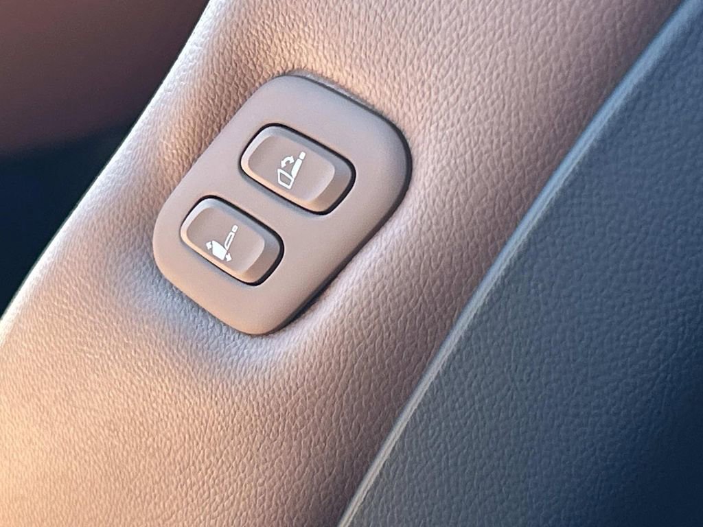 New 2026 Genesis GV70 2.5T Advanced image 27