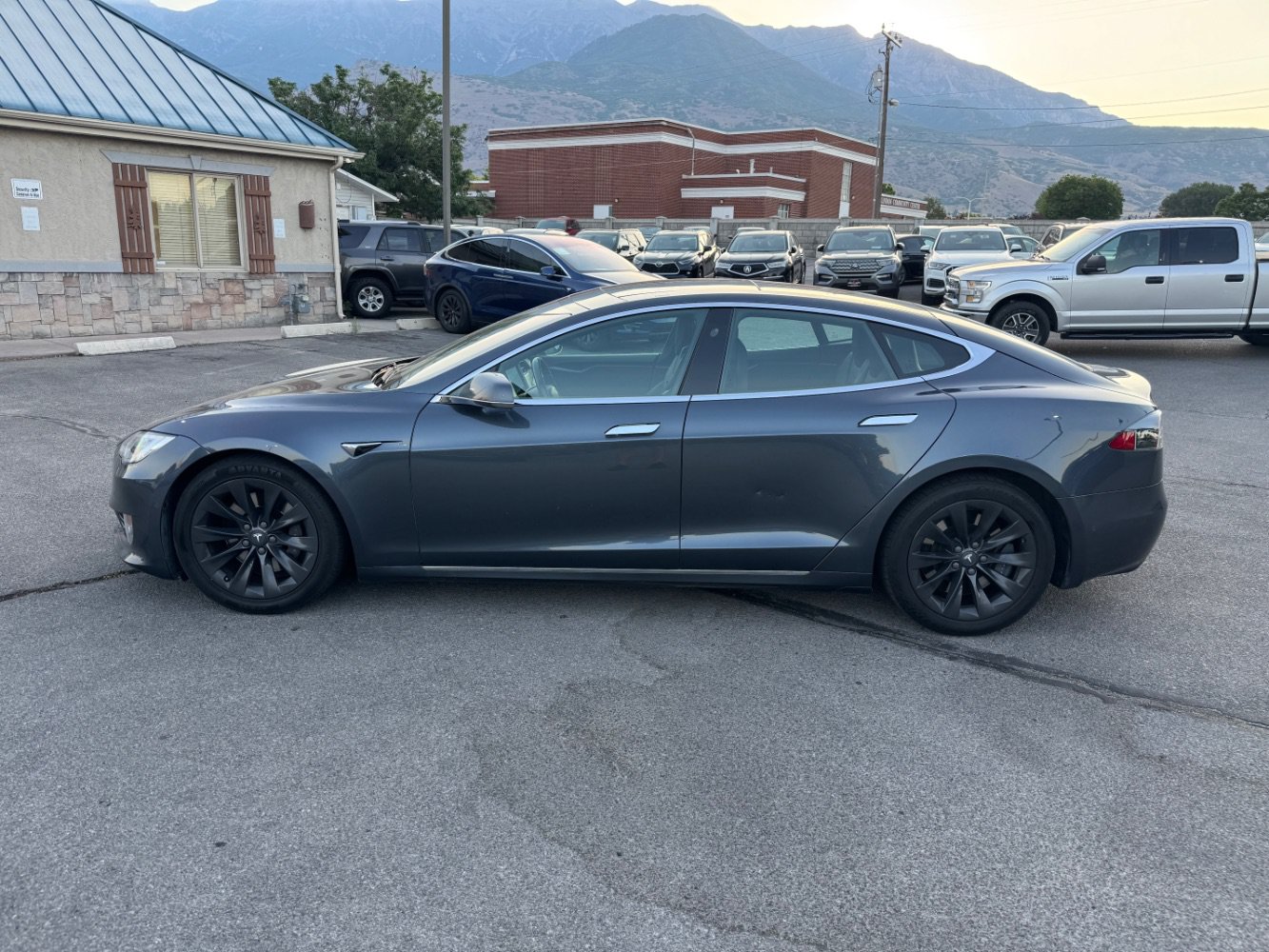 Used 2018 Tesla Model S 100D AWD/4WD image 2