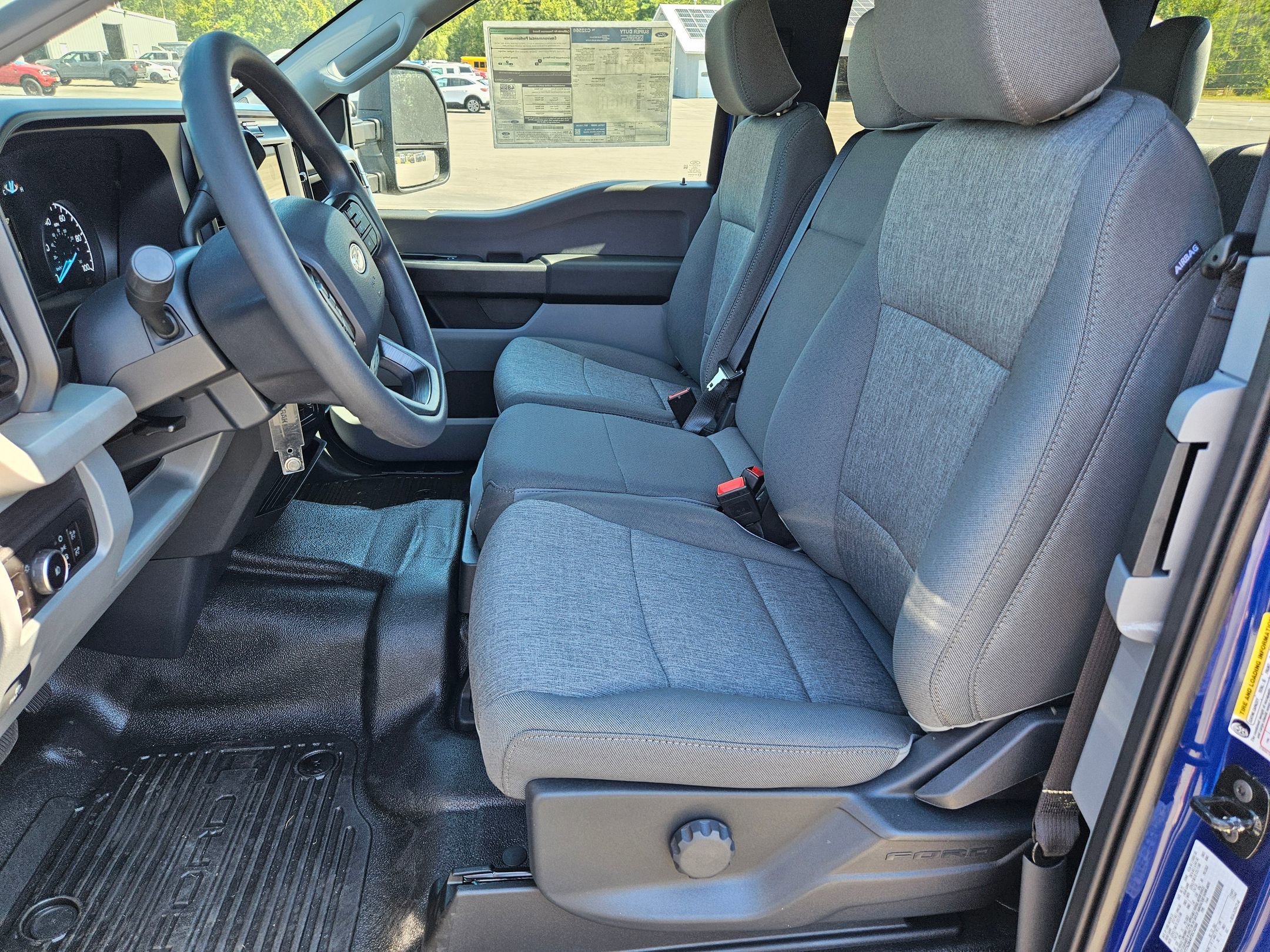 New 2026 Ford F250 XL w/ XL Chrome Package image 4