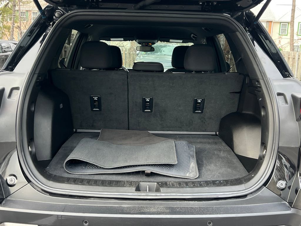 Used 2025 GMC Terrain Elevation image 13