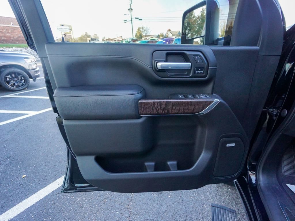 Used 2020 GMC Sierra 3500 Denali w/ Denali Ultimate Package image 17