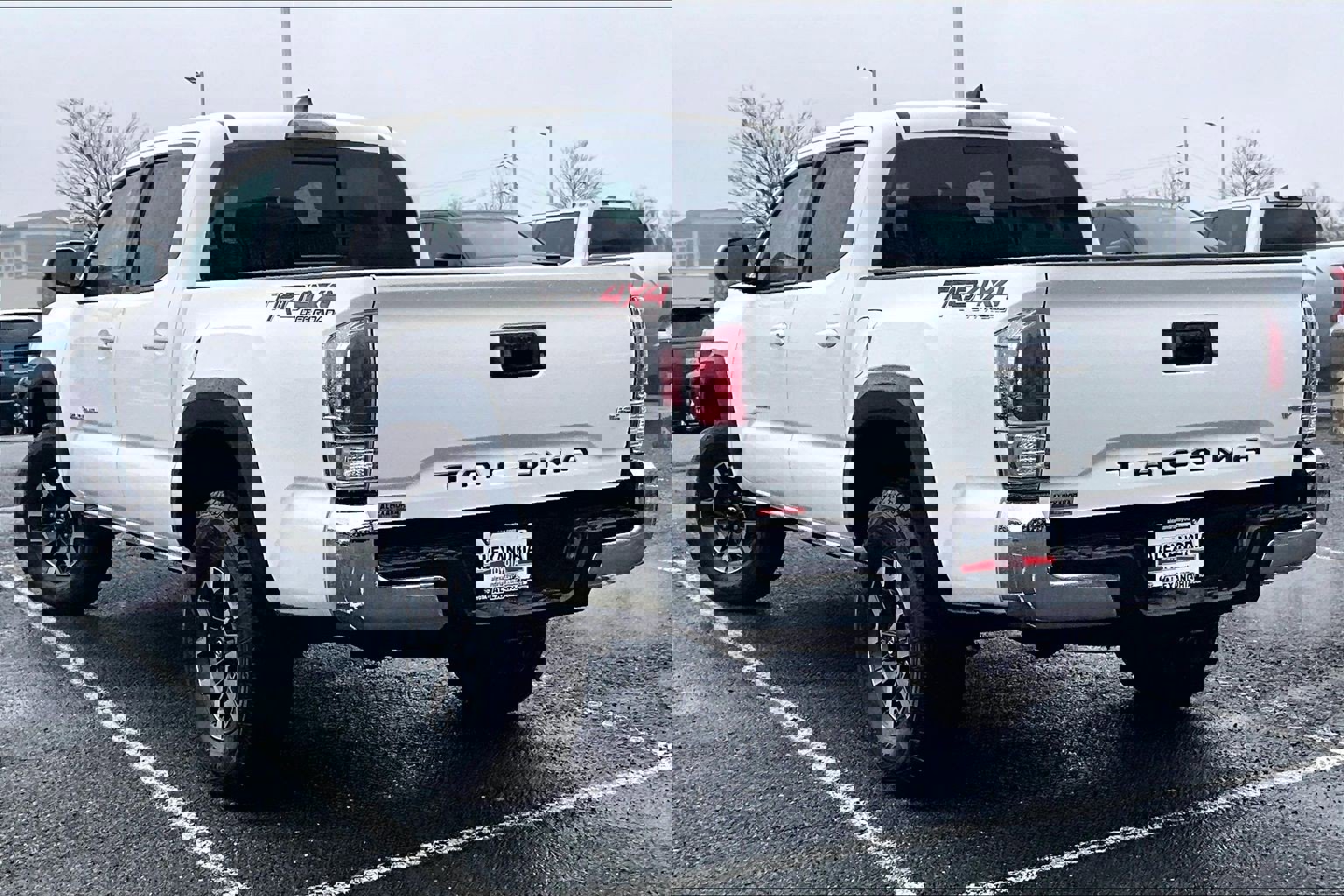 Used 2021 Toyota Tacoma TRD Off-Road image 11