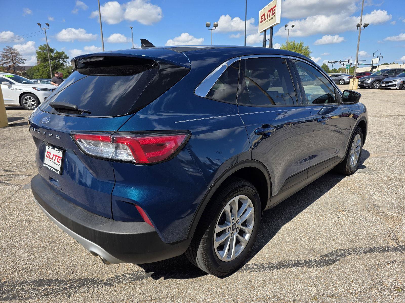 Used 2020 Ford Escape SE FWD image 5