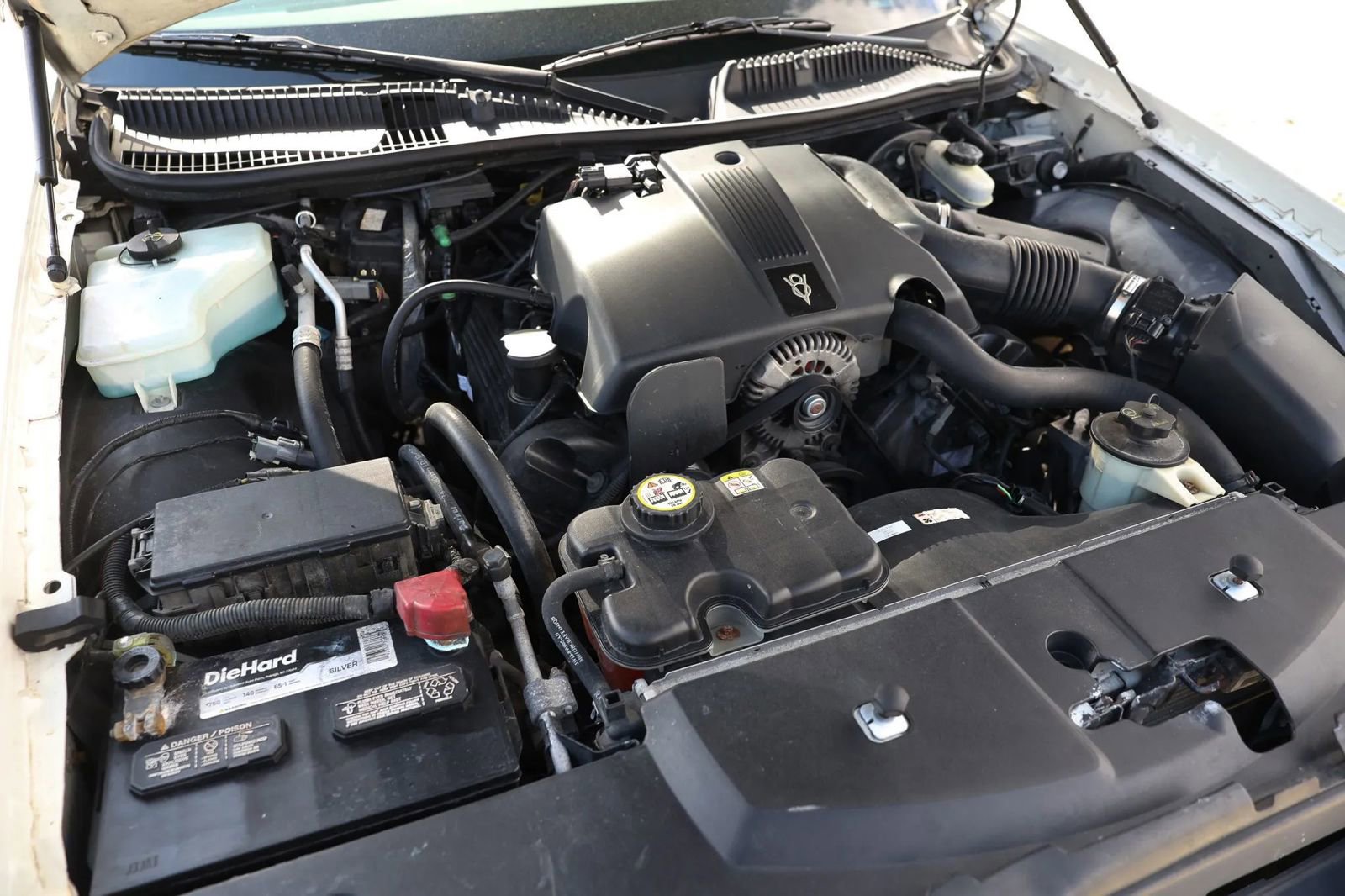 Used 2003 Lincoln Town Car Executive image 37