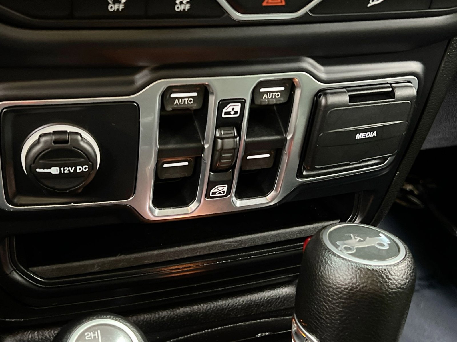 Used 2019 Jeep Wrangler Unlimited Sport S image 35