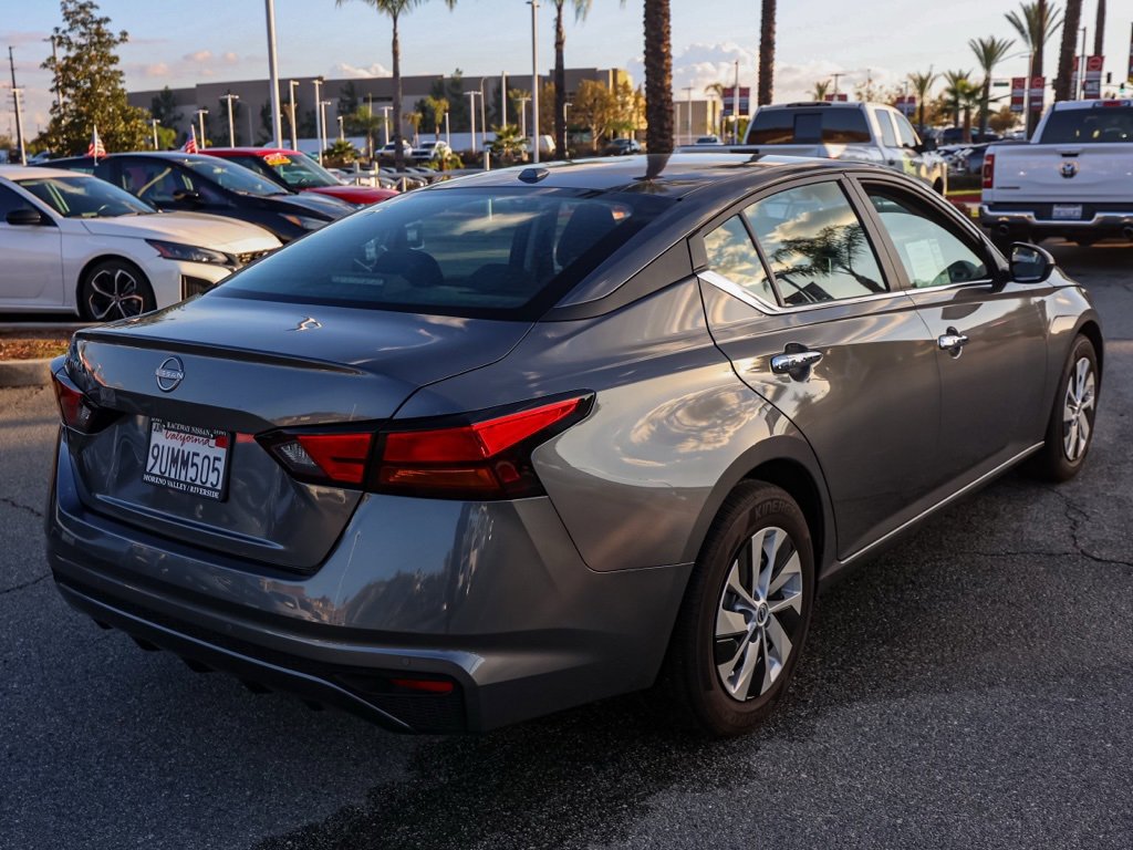 Used 2025 Nissan Altima 2.5 S image 4