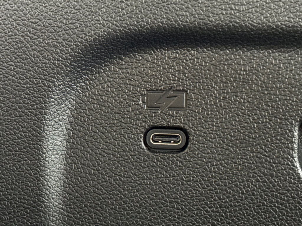 Used 2025 Buick Enclave Preferred FWD image 28