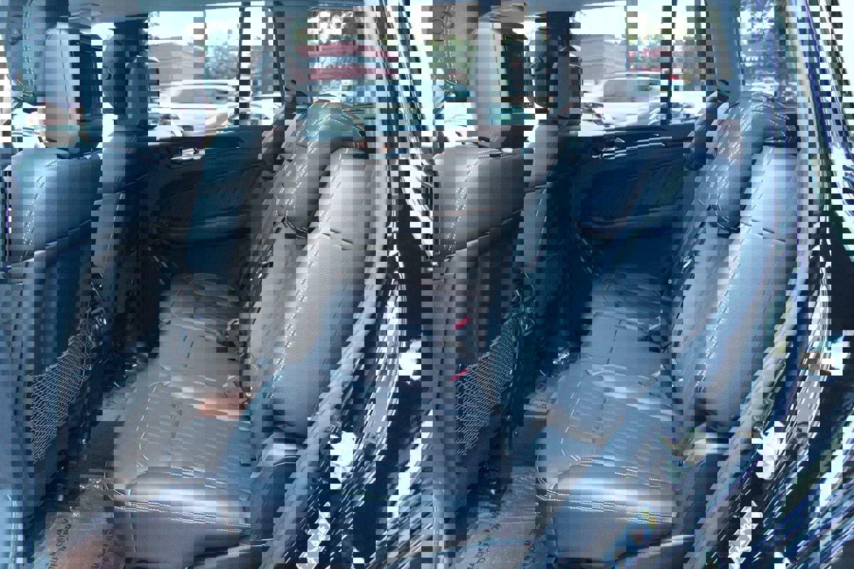 Used 2016 Mercedes-Benz GL 450 4MATIC image 25