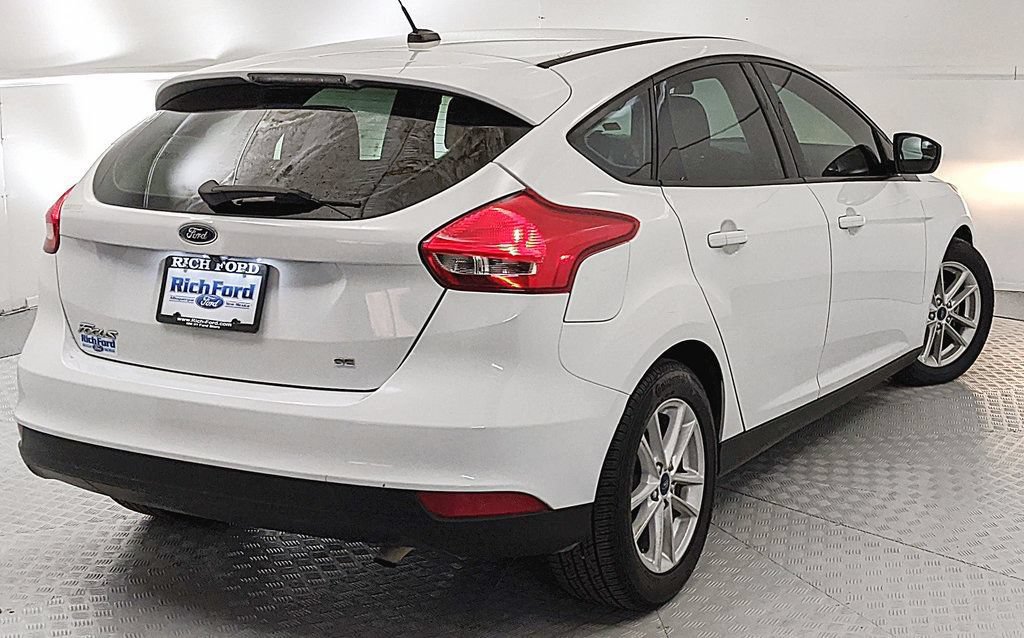 Used 2018 Ford Focus SE FWD image 3