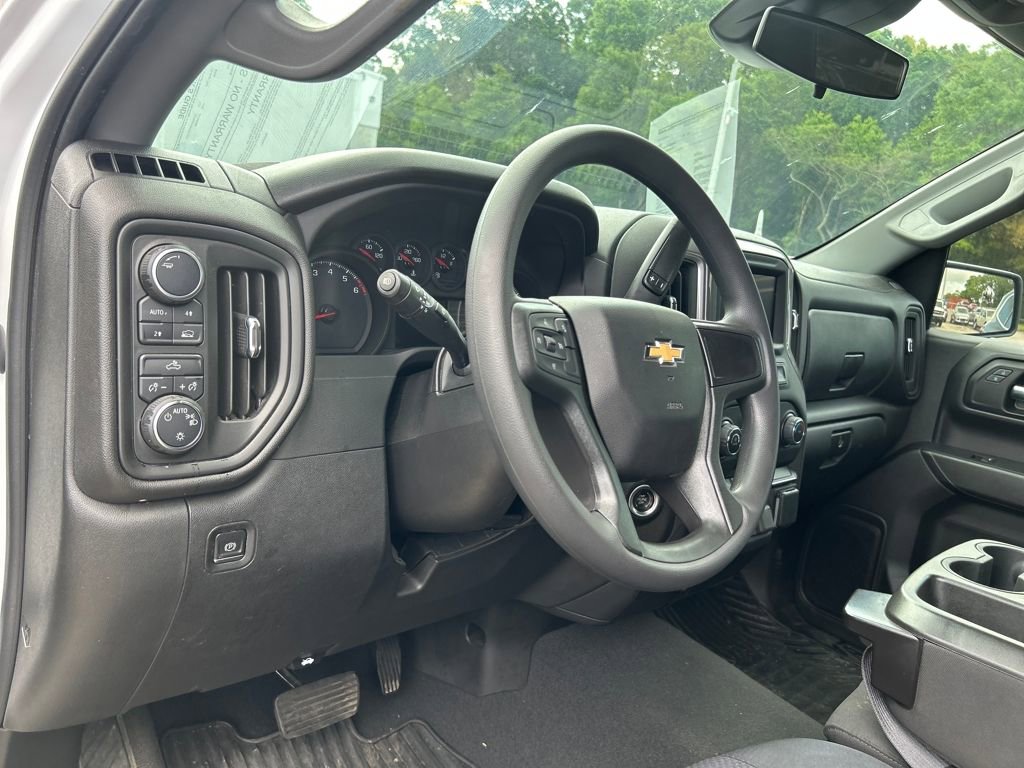 Used 2022 Chevrolet Silverado 1500 Custom image 9
