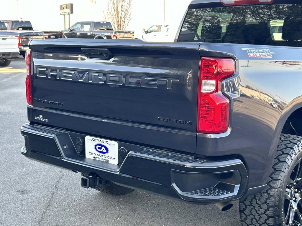 Used 2024 Chevrolet Silverado 1500 Custom Trail Boss w/ Turbomax Blackout Package image 12