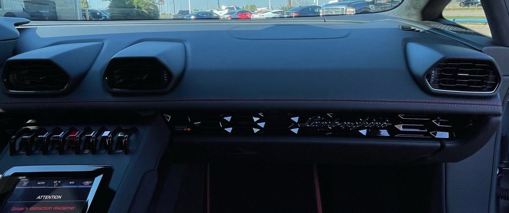 Used 2020 Lamborghini Huracan EVO image 26