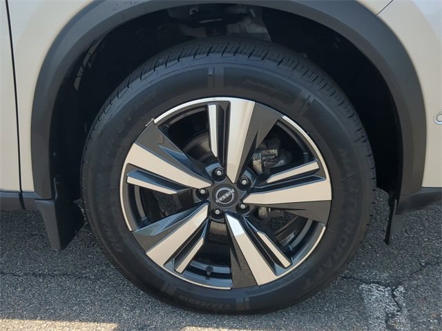 Used 2023 Nissan Rogue Platinum w/ Platinum Premium Package image 10