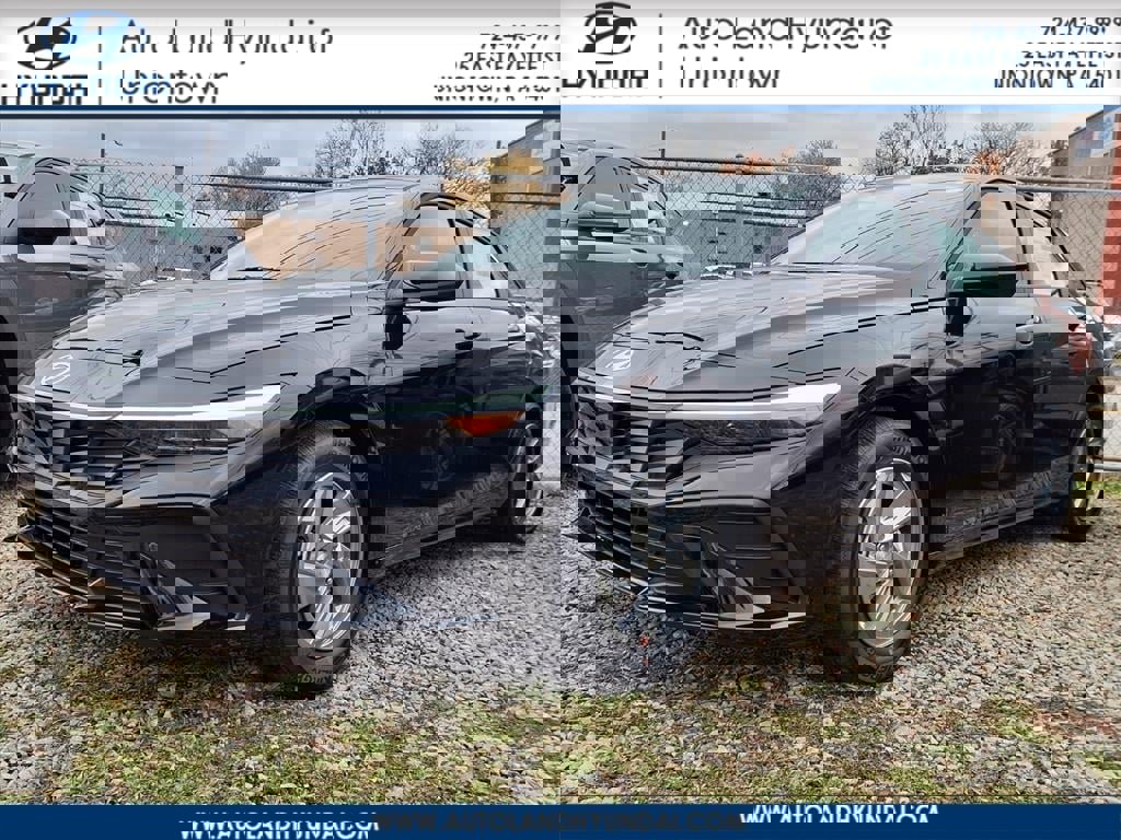 New 2026 Hyundai Elantra SE