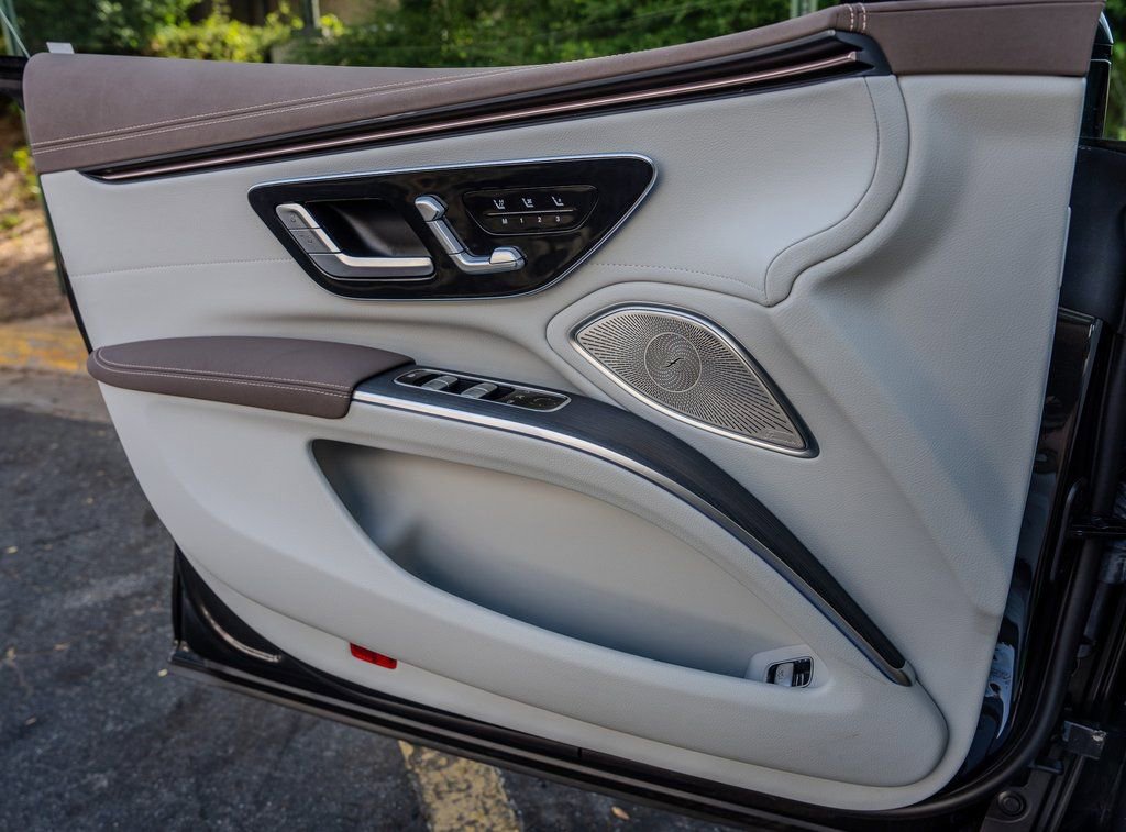 Used 2023 Mercedes-Benz EQS 580 4MATIC Sedan image 15