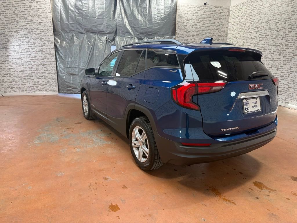 Used 2021 GMC Terrain SLE w/ Driver Convenience Package image 7