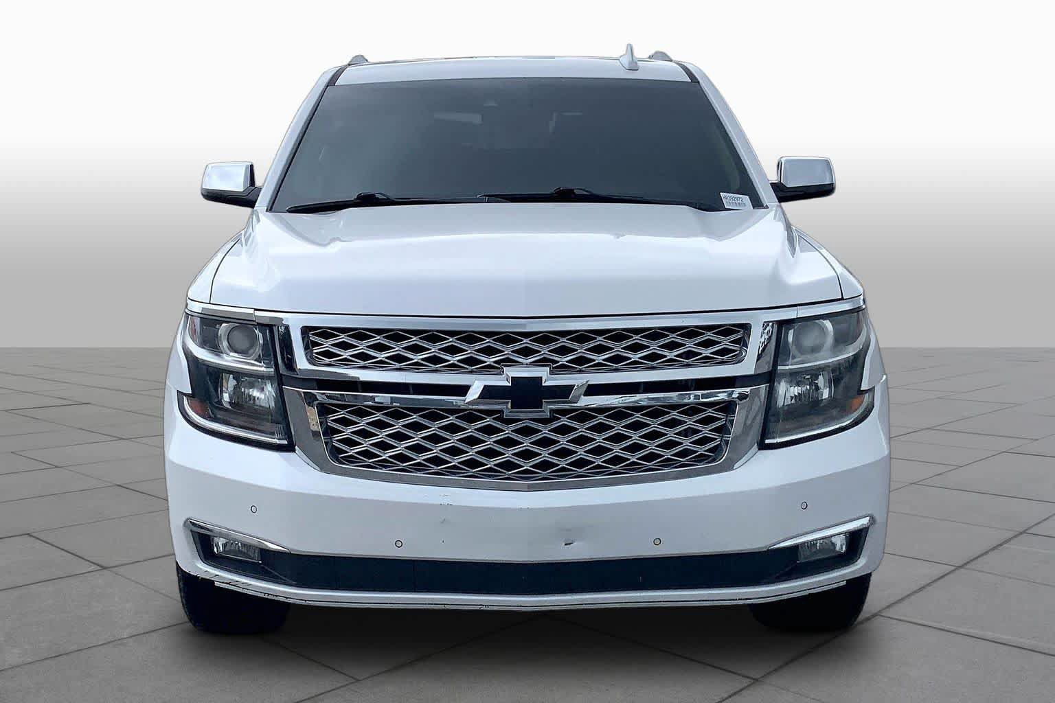 Used 2017 Chevrolet Suburban Premier RWD image 4