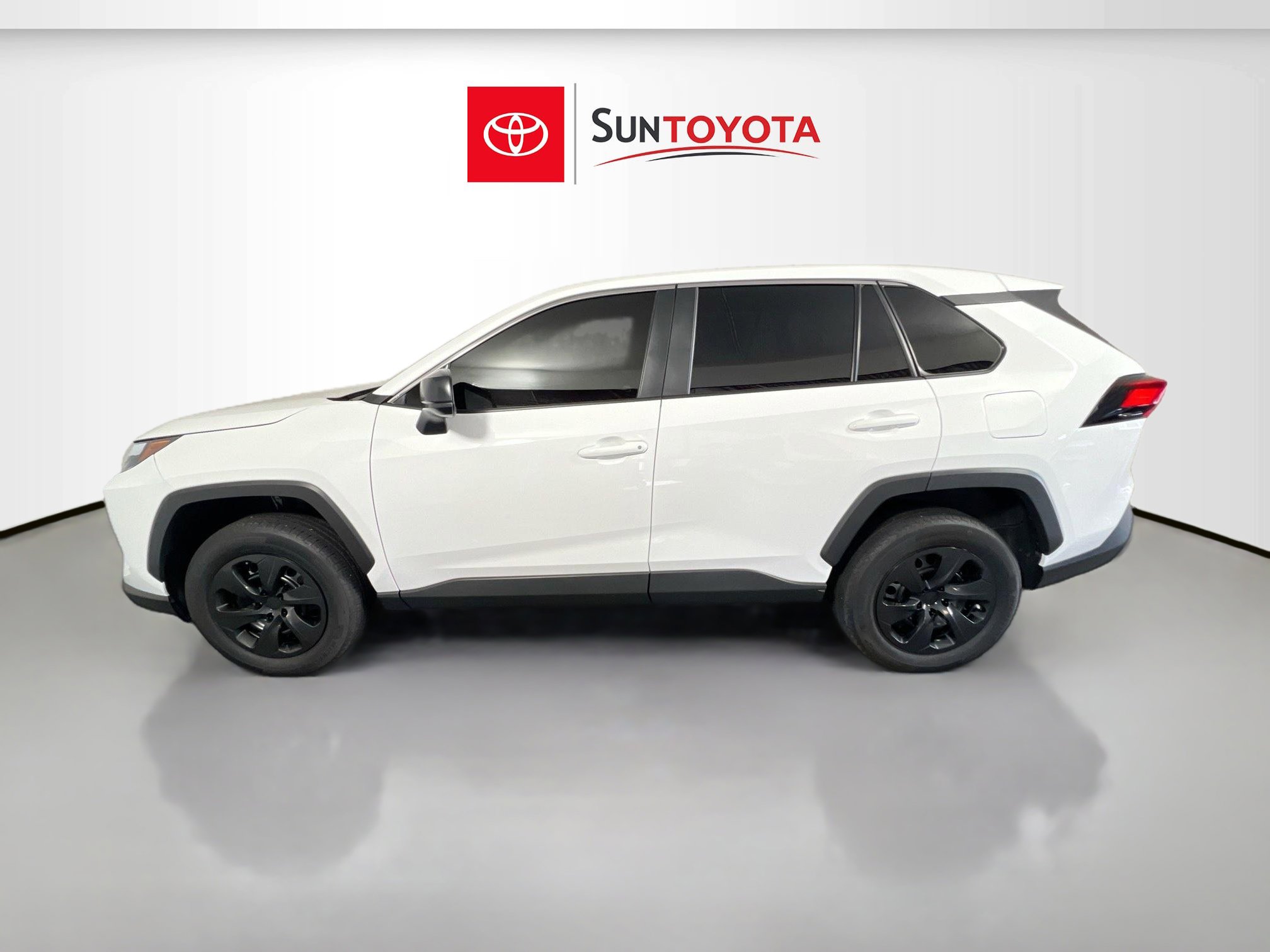Used 2024 Toyota RAV4 LE image 7