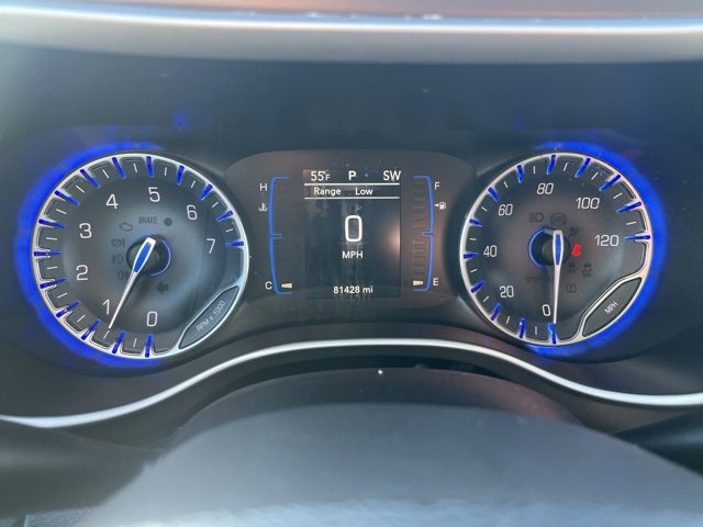 Used 2017 Chrysler Pacifica Touring-L image 29