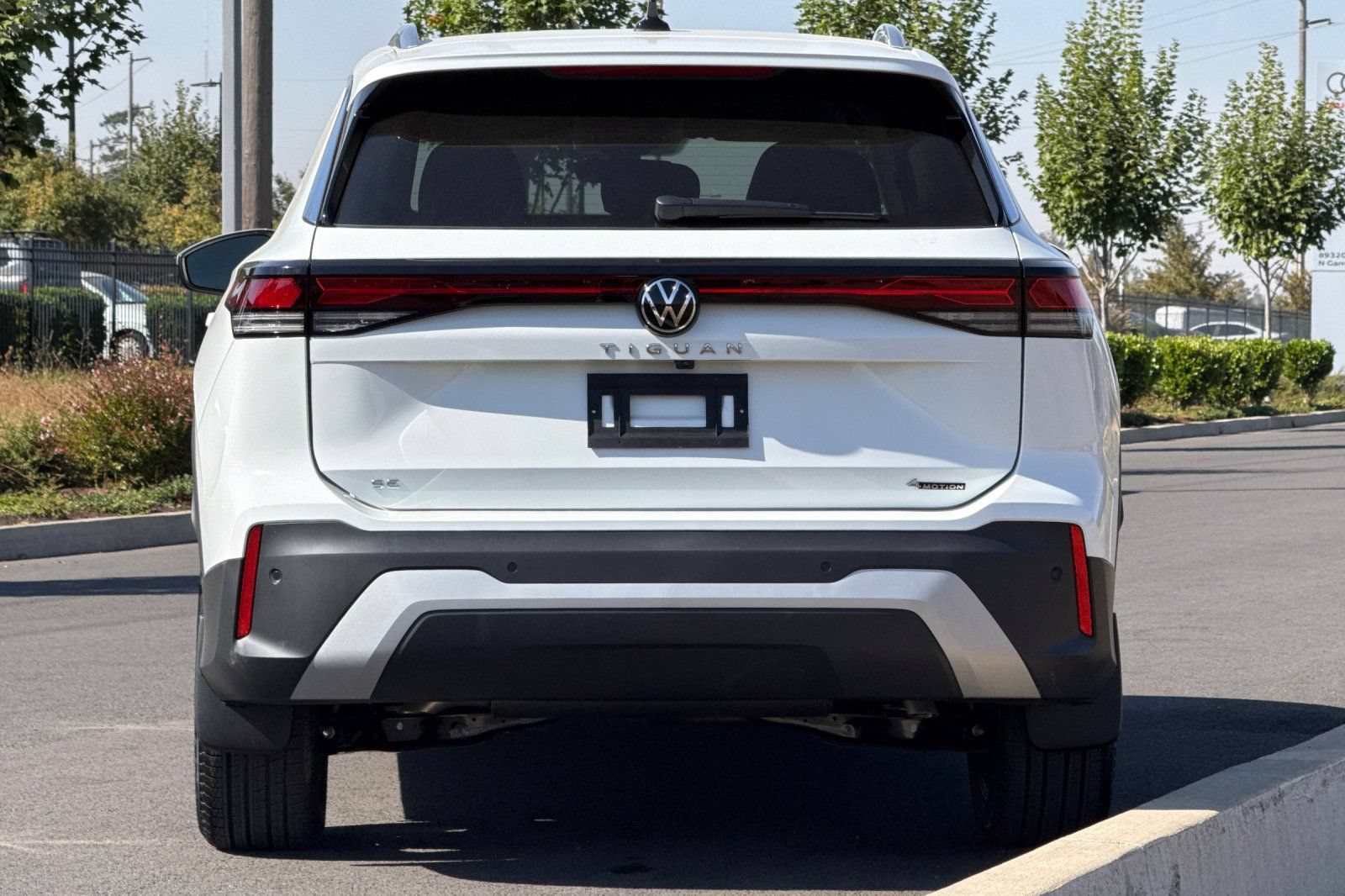 New 2026 Volkswagen Tiguan SE AWD/4WD image 4