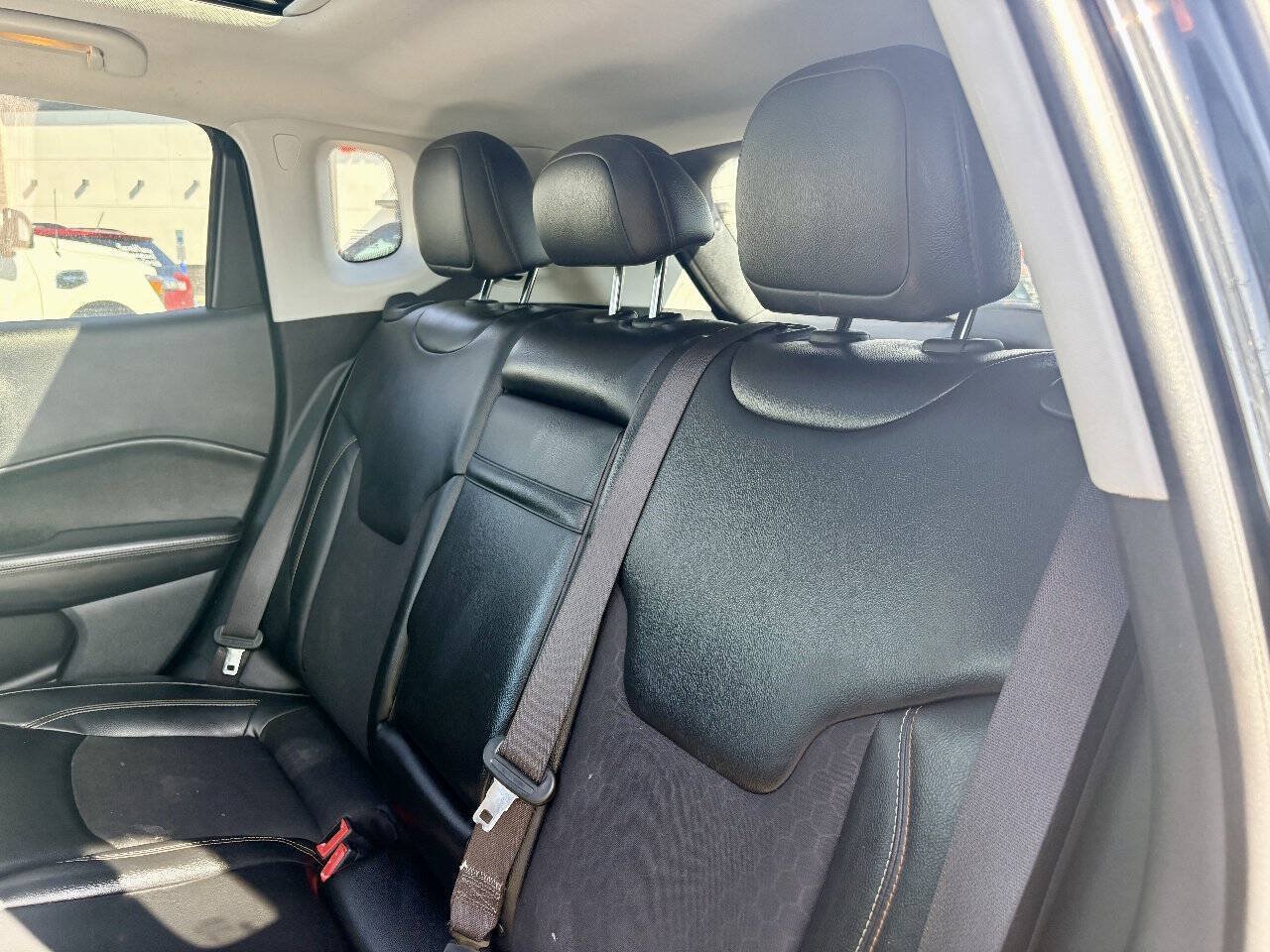 Used 2019 Jeep Compass Latitude w/ Popular Equipment Group AWD/4WD image 26