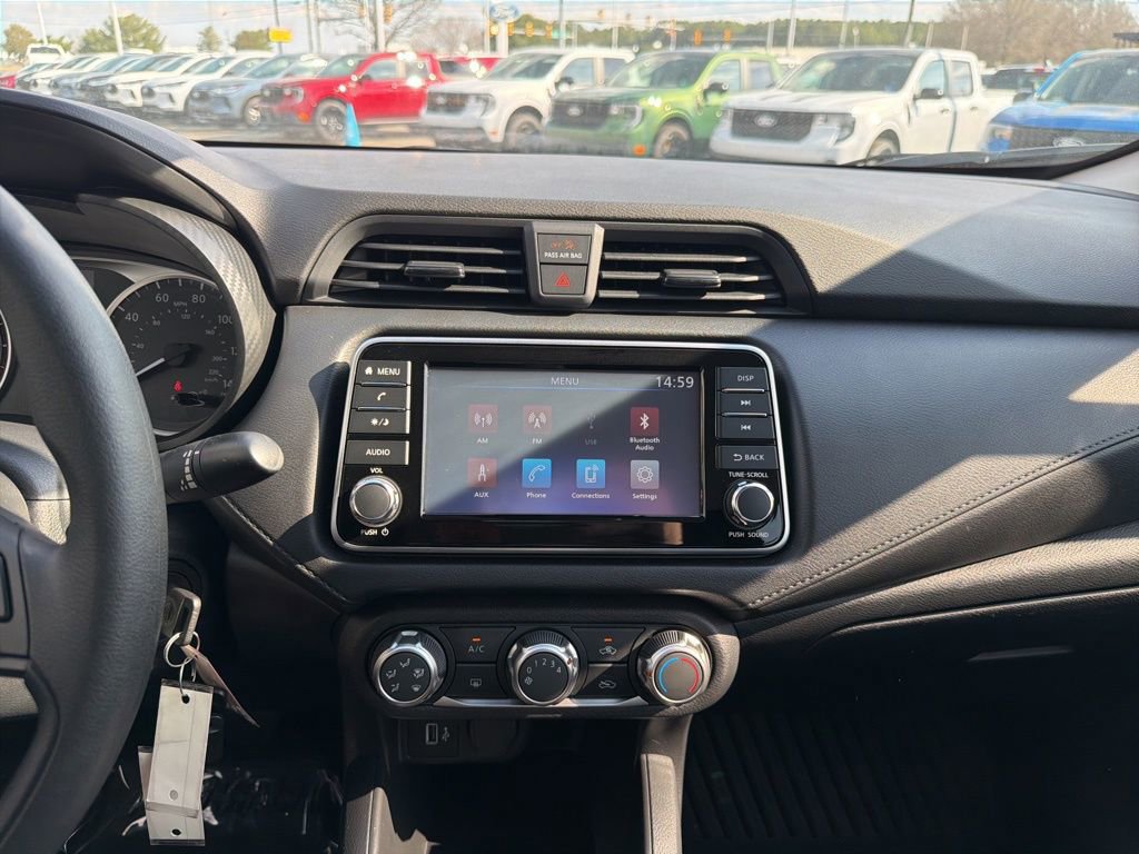 Used 2024 Nissan Versa S w/ S Plus Package image 28