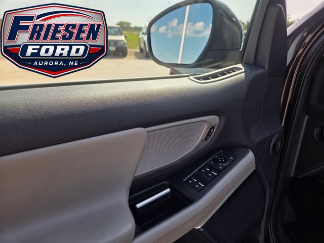 Used 2025 Ford Expedition Active AWD/4WD image 10