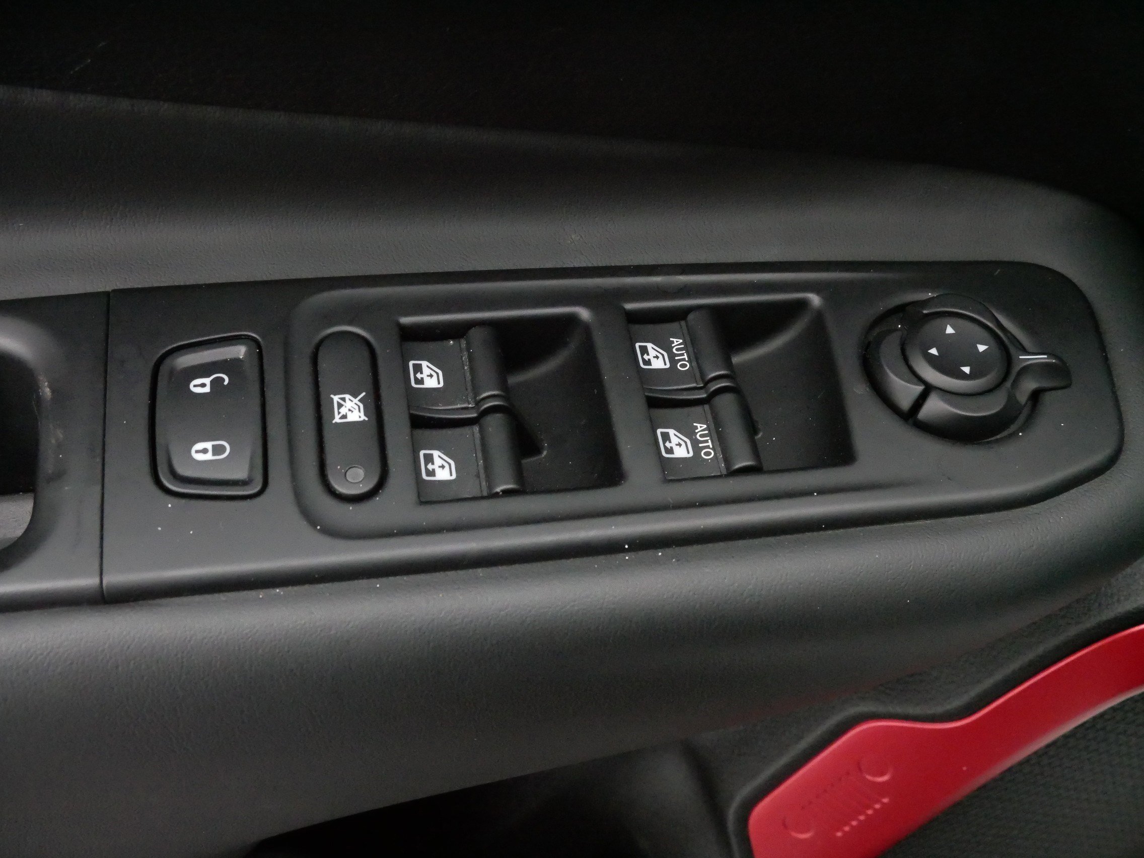 Used 2018 Jeep Renegade Trailhawk image 19