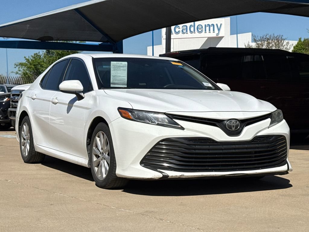 Used 2019 Toyota Camry LE image 4