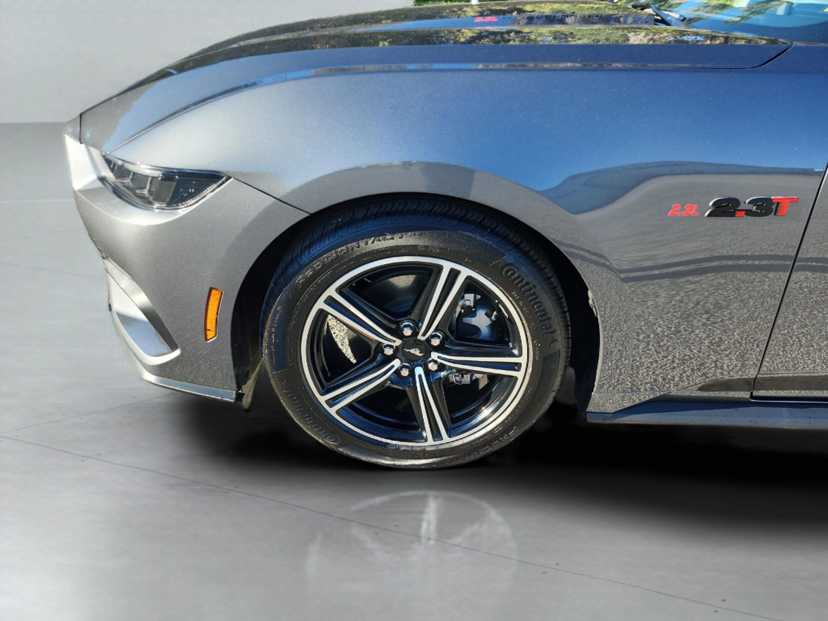 Certified 2025 Ford Mustang Coupe image 30