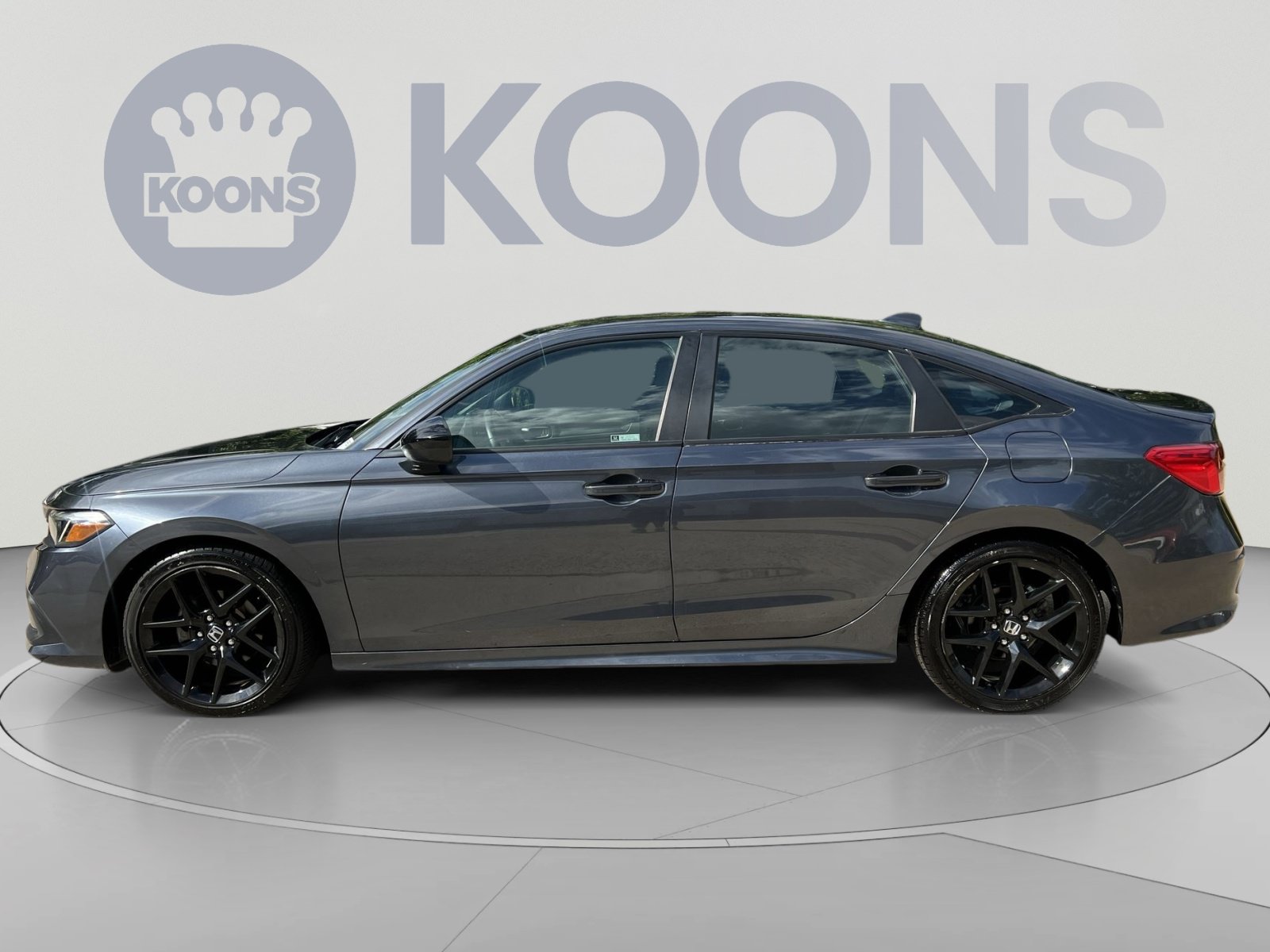 Used 2023 Honda Civic Sport image 2