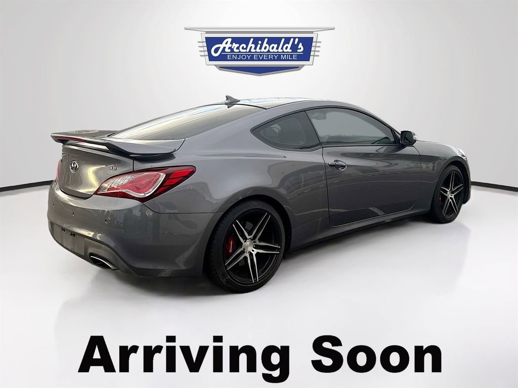 Used 2016 Hyundai Genesis 3.8 image 5