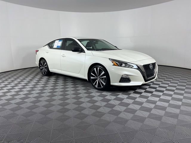Used 2020 Nissan Altima 2.5 SR image 2