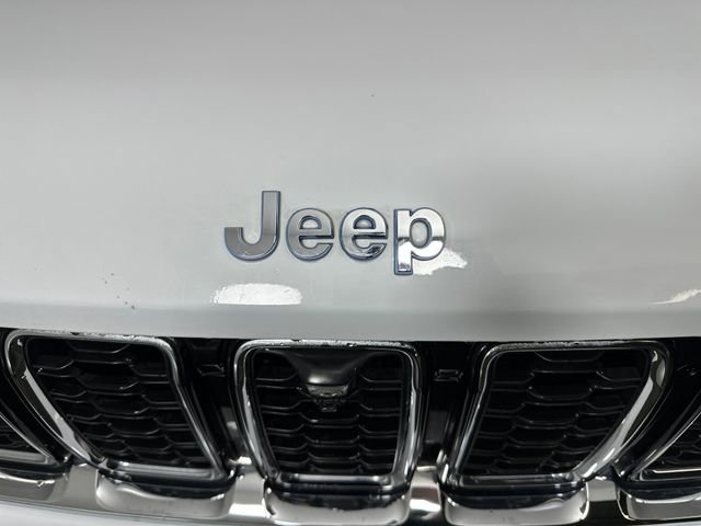 Used 2023 Jeep Grand Cherokee 4WD 4xe w/ Luxury Tech Group II image 9