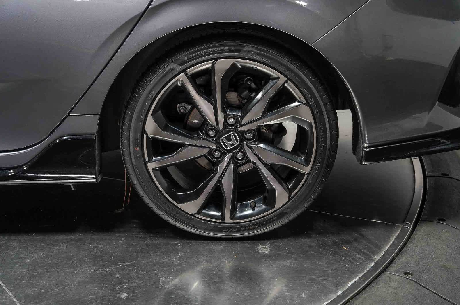 Used 2018 Honda Civic Sport Touring image 10