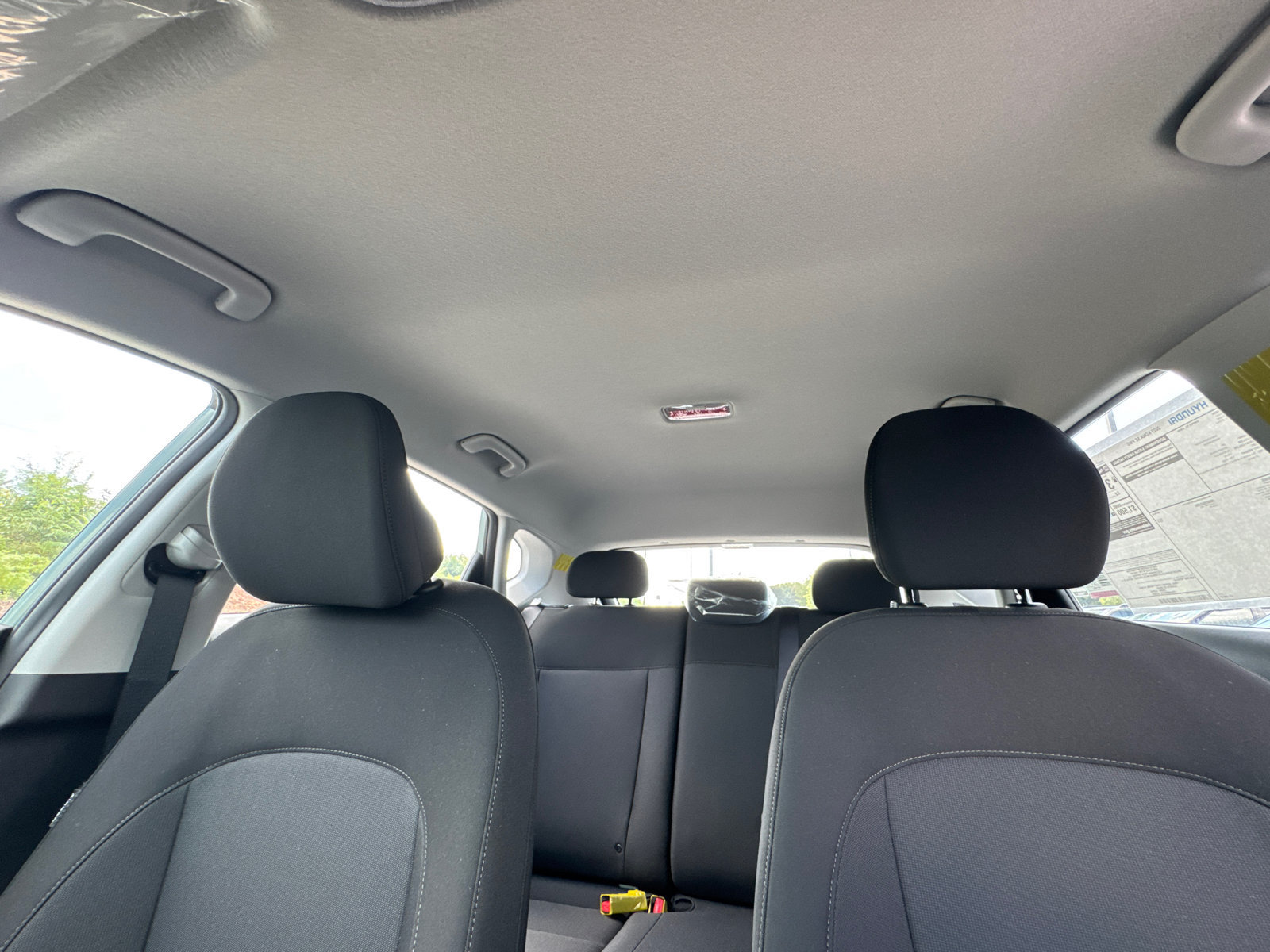 New 2027 Hyundai Kona SE FWD image 31
