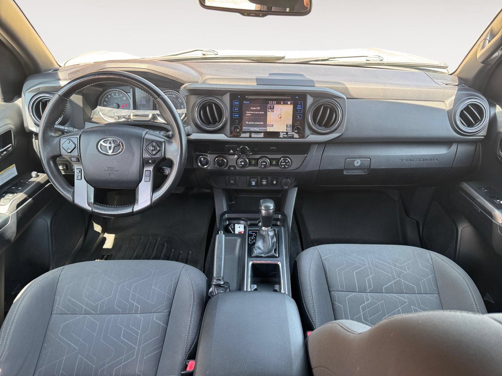 Used 2019 Toyota Tacoma TRD Off-Road AWD/4WD image 10