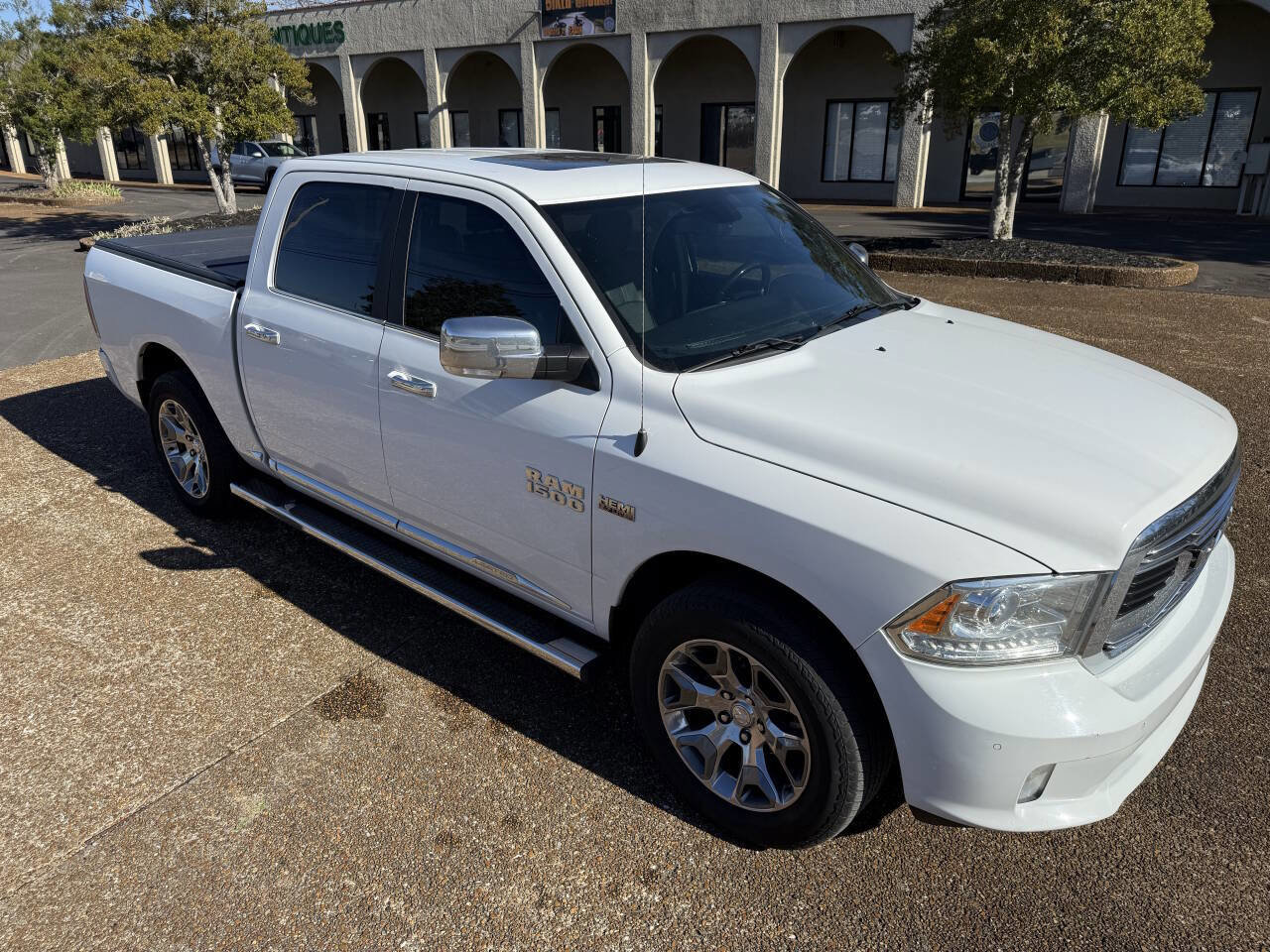 Used 2018 RAM 1500 Limited image 3