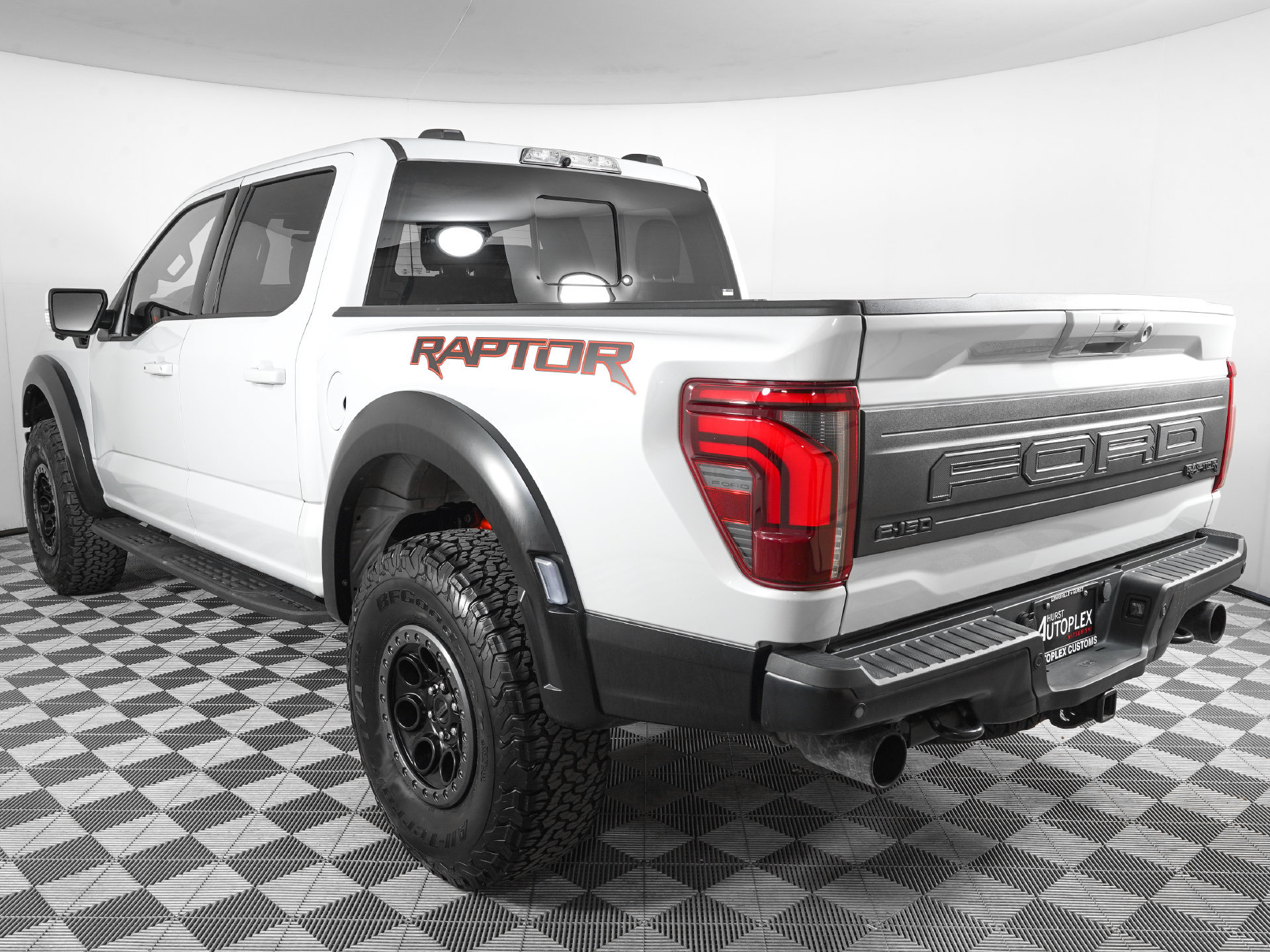 Used 2025 Ford F150 Raptor AWD/4WD image 8