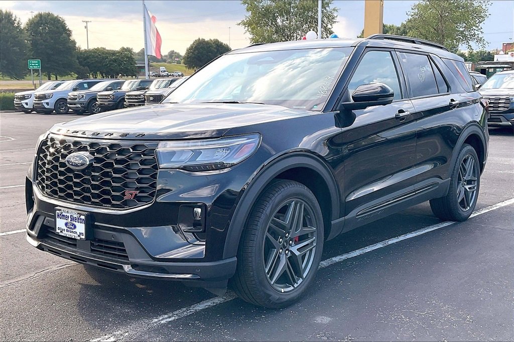 New 2025 Ford Explorer ST image 2