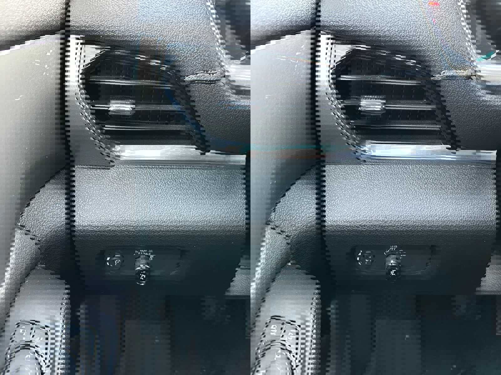 Used 2022 Chevrolet Traverse LT image 31