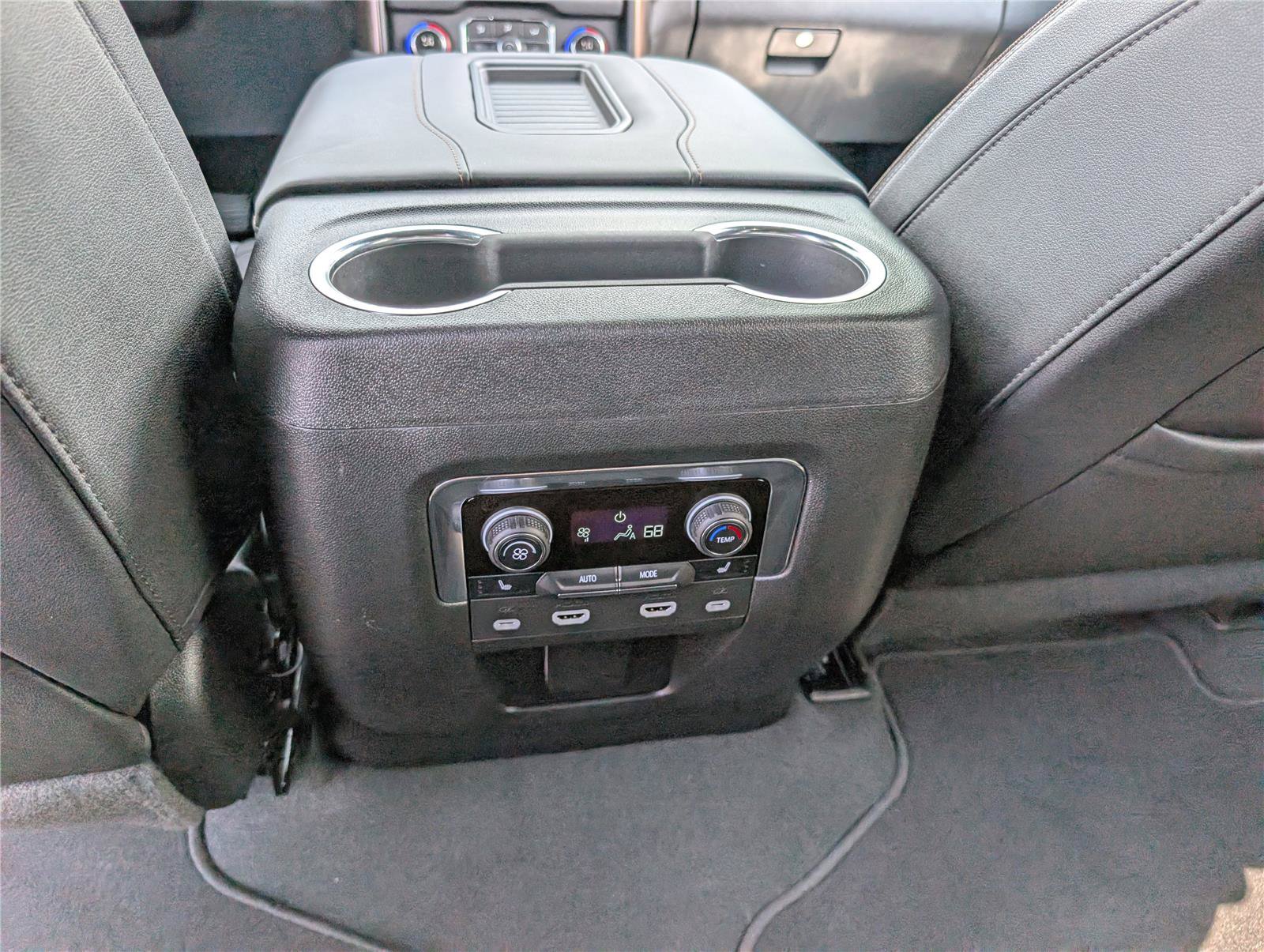 Used 2024 Chevrolet Tahoe High Country w/ Advanced Technology Package AWD/4WD image 23