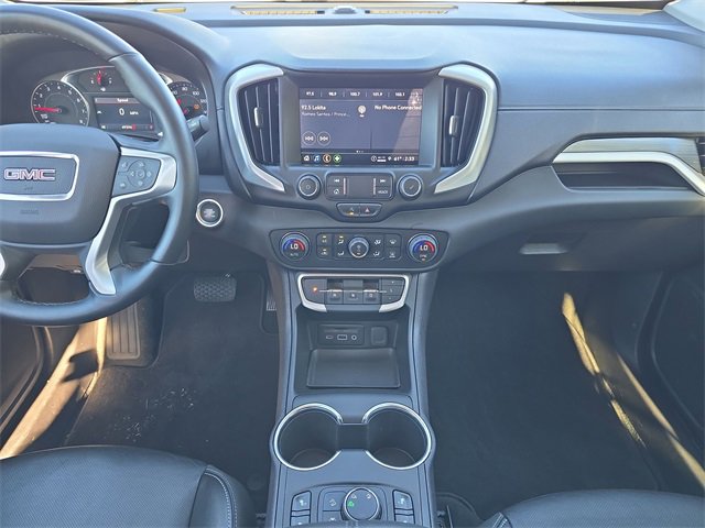 Used 2024 GMC Terrain SLT image 11