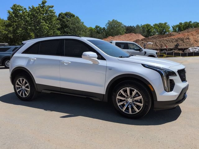 Used 2022 Cadillac XT4 Sport w/ Safety Alert Package AWD/4WD image 2