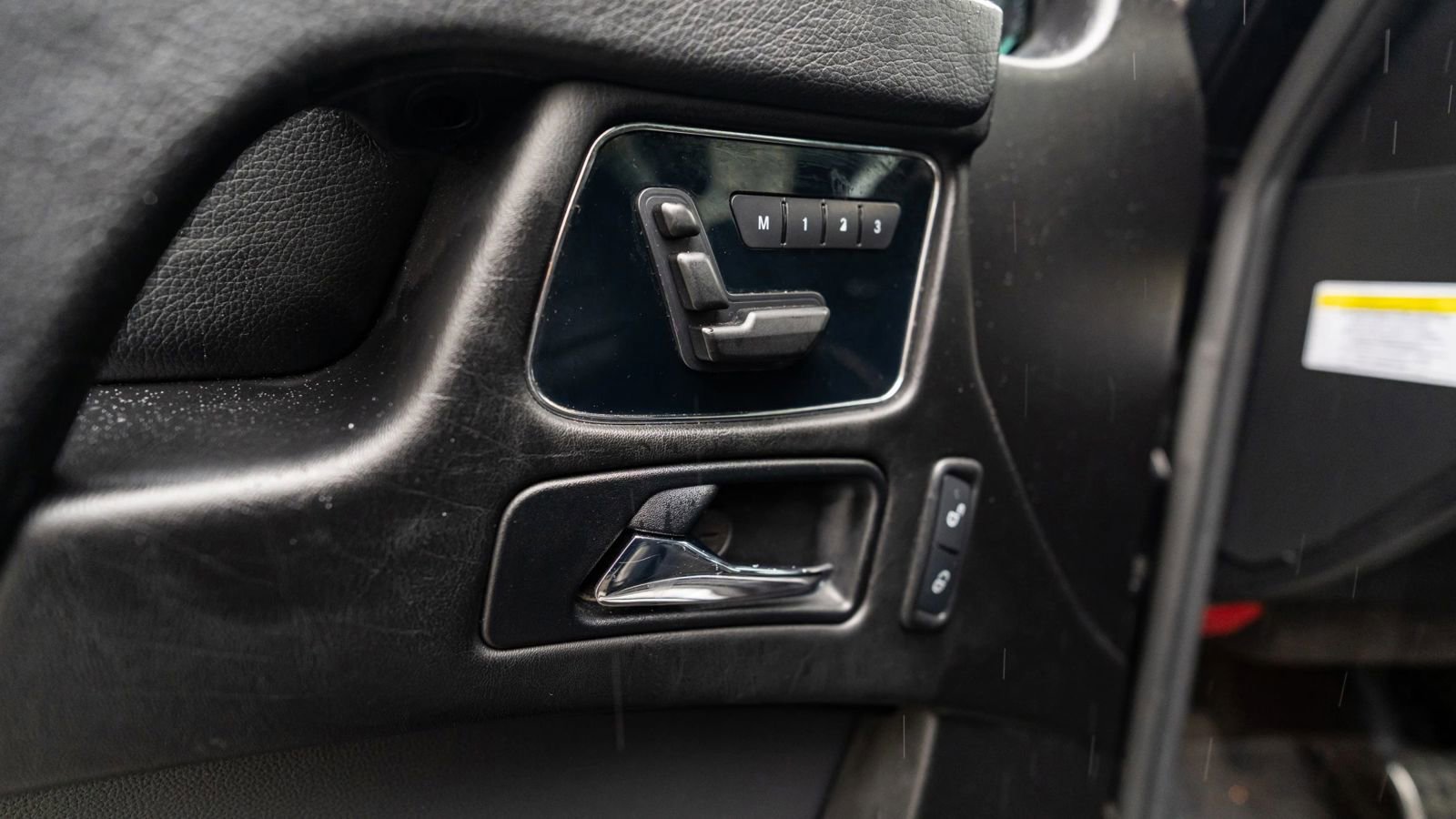 Used 2013 Mercedes-Benz G 550 image 35
