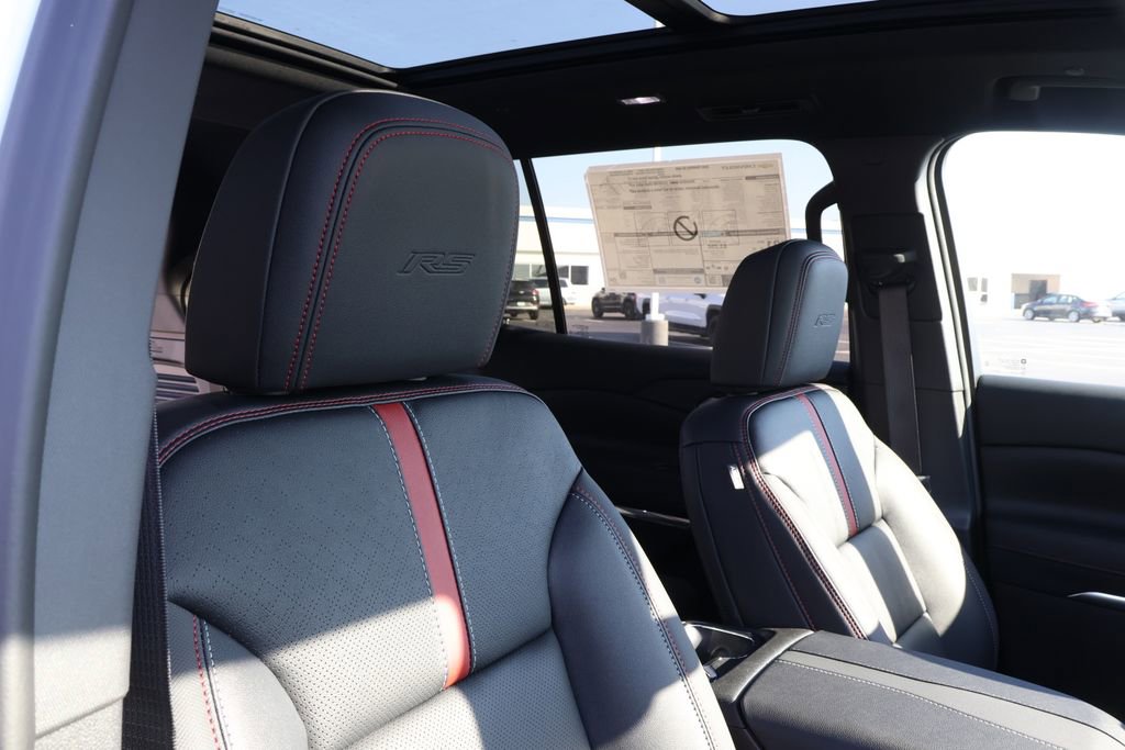 New 2026 Chevrolet Traverse RS w/ LPO, Floor Liner Package image 44