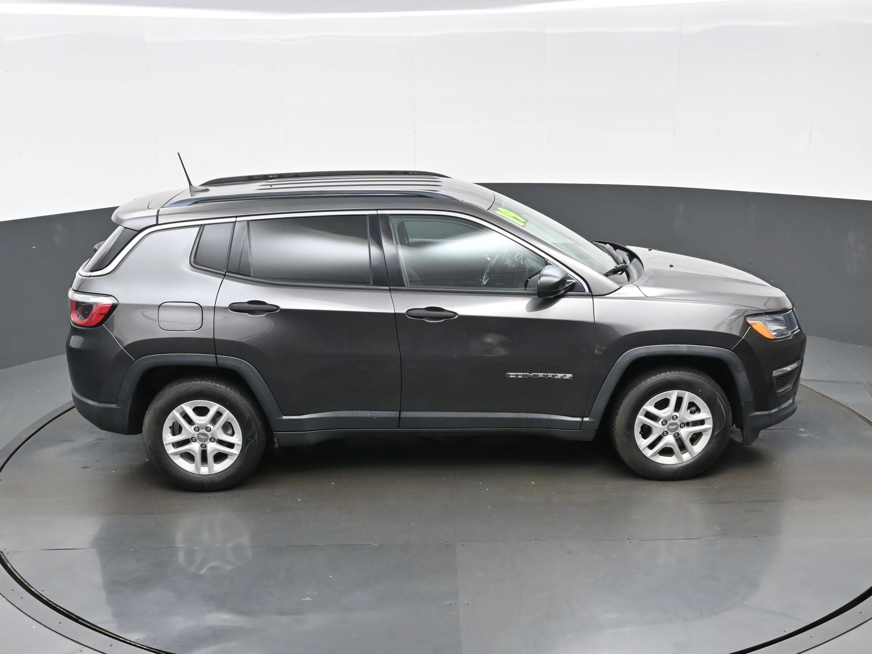 Used 2019 Jeep Compass Sport FWD image 36