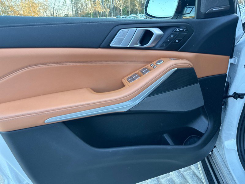 Used 2021 BMW X7 xDrive40i w/ Premium Package image 9